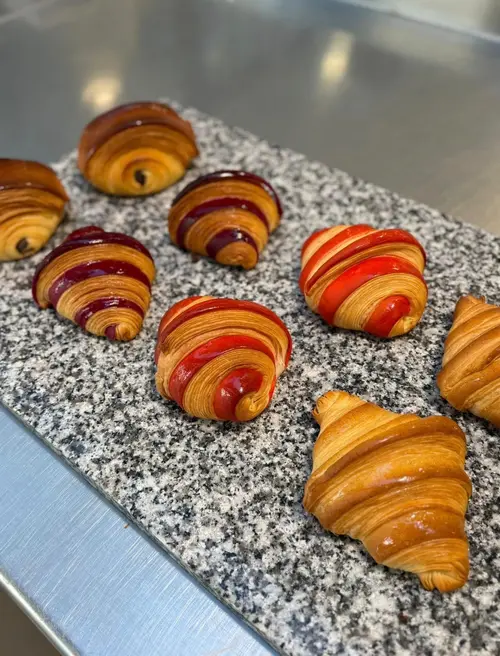 Zelfgemaakte viennoiserie tijdens de opleiding